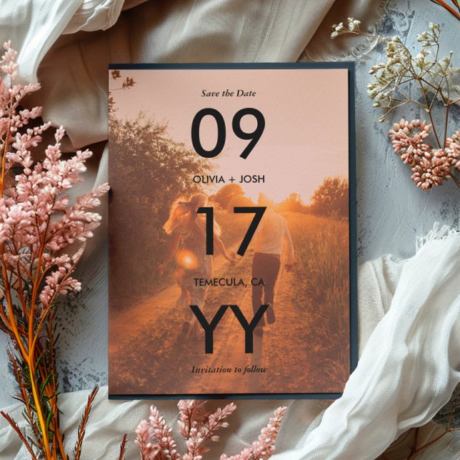 Black Modern Date Typografy Foto Save the Date (Von Creator hochgeladen)