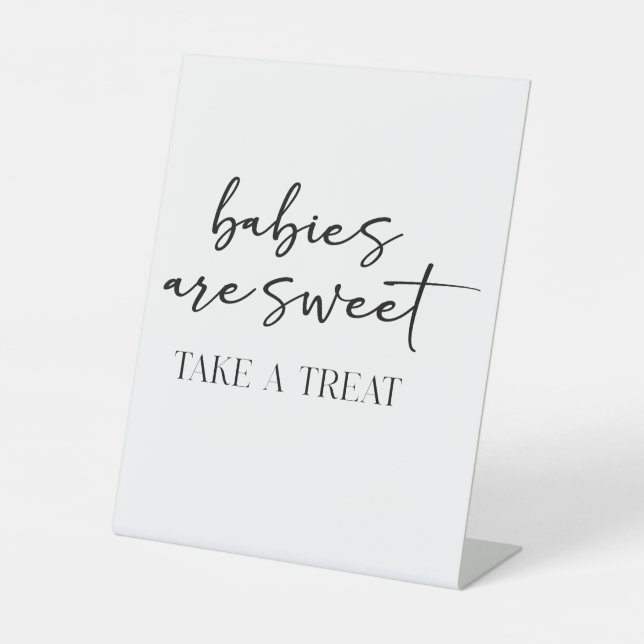 Black Modern Simple Scrip Baby Shower Favor Sockelschild (Vorderseite)