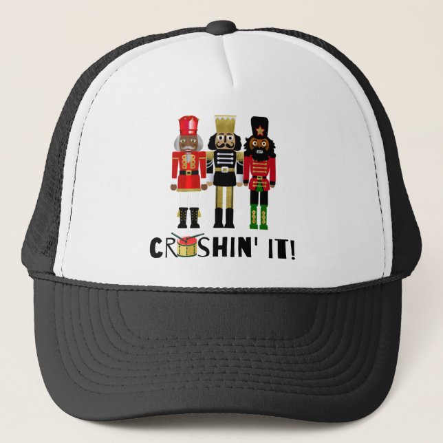 Black Nutcracker "Crushin' It"-Geschenk Truckerkappe (Vorderseite)
