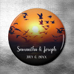 Black Ombre Orange Sunset Foto Wedding Magnet<br><div class="desc">Erstellen Sie Ihren eigenen Save the Date- oder Jubiläumsmagnet. Eine schwarze Omelone mit einem Foto einer Möulenherde, die gegen einen hellen orangefarbenen Sonnenuntergang geschmückt ist. Die Namen von Braut und Bräutigam sind in einem Schriftart mit weißer Kalligraphie. Sonnenuntergang Kreuzfahrt Hochzeit. Küste, Strand, Meer oder Hochzeitsort am See. Großartige Magnete für...</div>