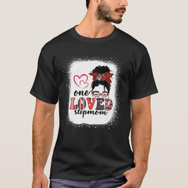 Black One liebte StepMom African Messy Bun Valenti T-Shirt (Vorderseite)