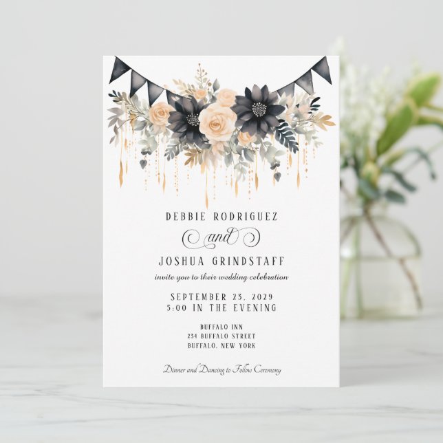 Black & Peach Floral Wedding Invitation  Einladung (Stehend Vorderseite)