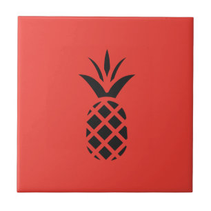 Black Pine Apple in Red Fliese