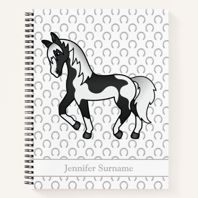 Black Pinto Cartoon Trotting Horting & Custom Text Notizbuch (Vorderseite)