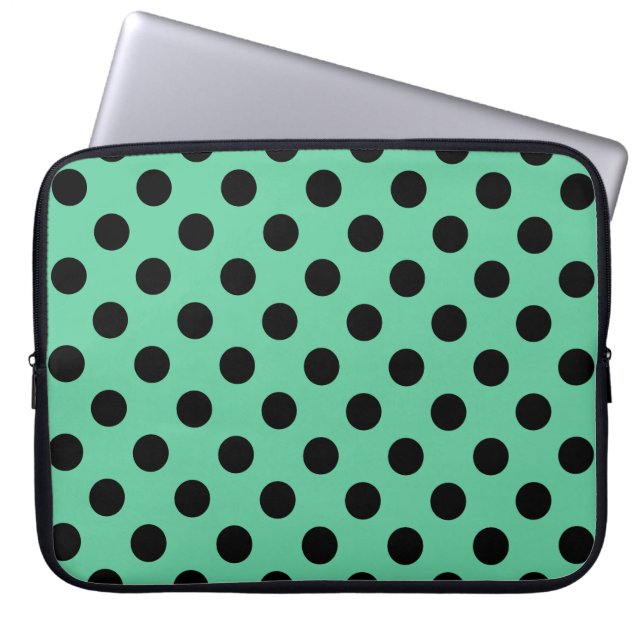 Black polka dots on mint green laptopschutzhülle (Vorderseite)