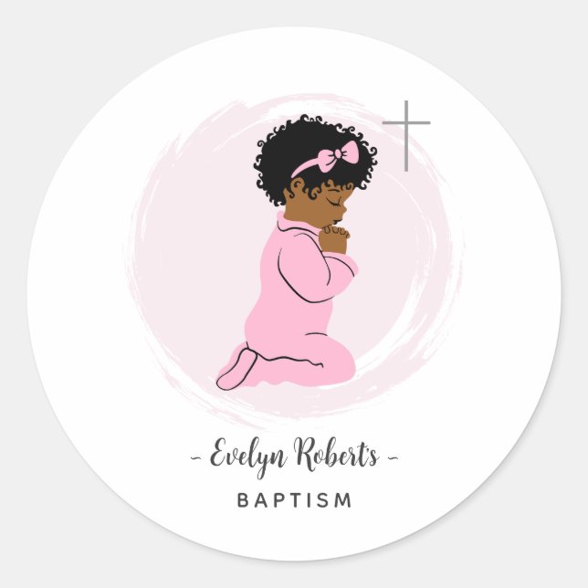 Black Praying Baby Girl Pink Taufkleber Runder Aufkleber (Vorderseite)