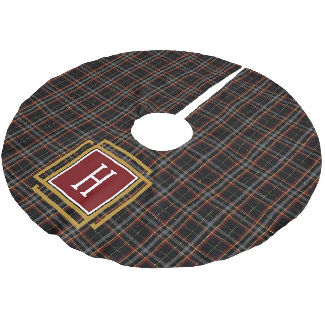 Black Red and yellow Tartan Monogram  Polyester Weihnachtsbaumdecke (Schrägansicht)