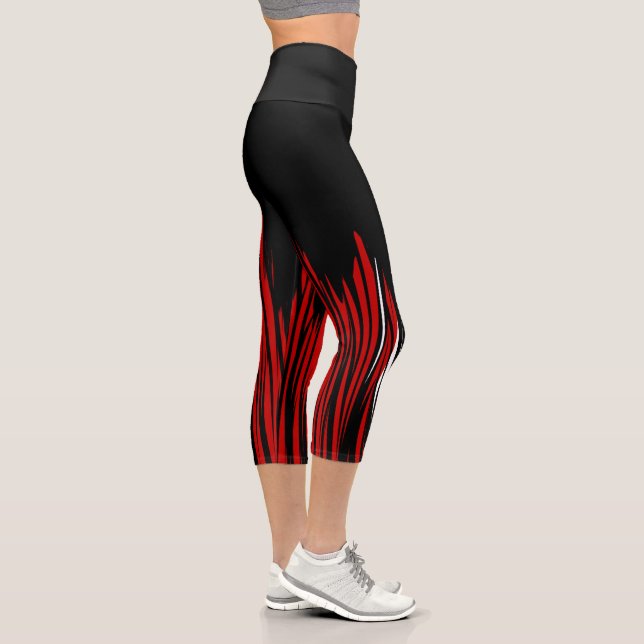 Black Red White Capris  (Rechts)