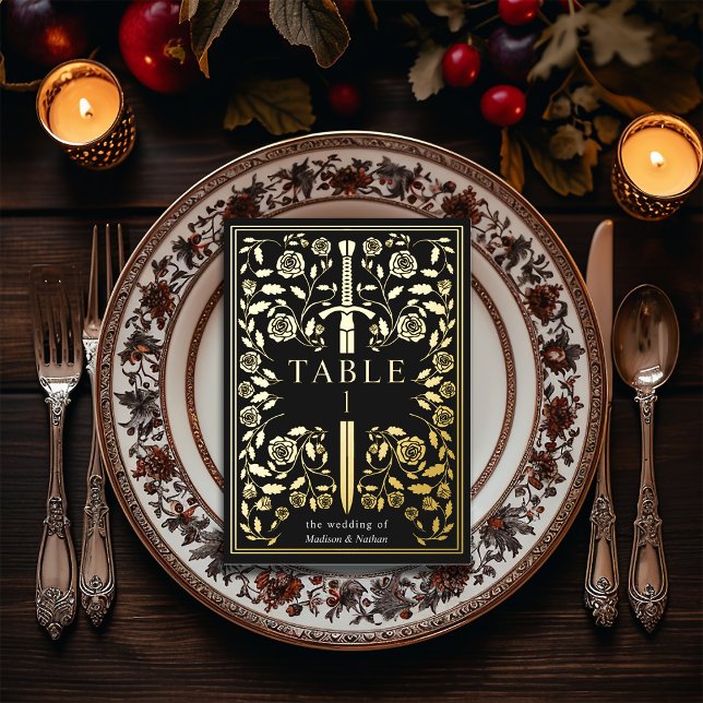 Black Royal Medieval Sword Wedding Table Card Folieneinladung (Von Creator hochgeladen)