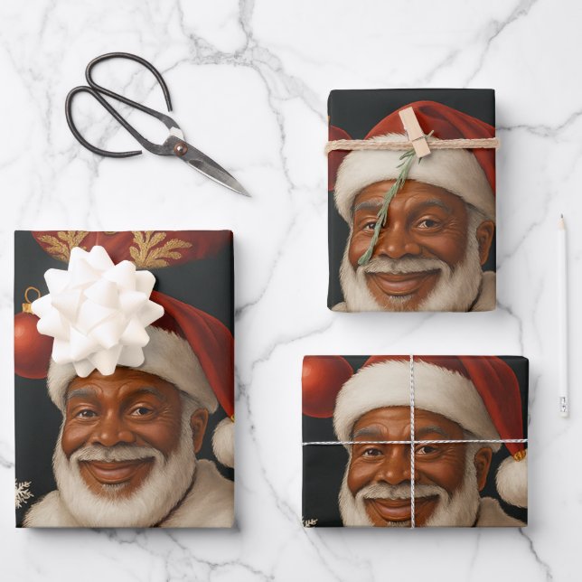 Black Santa Sheets Geschenkpapier Set (Vorderseite)