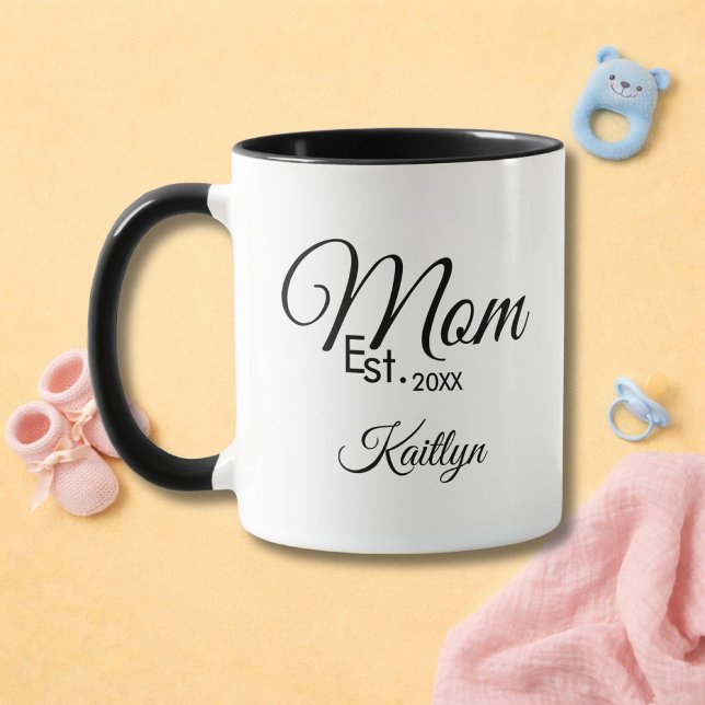 Black Script Mom Established New Mom Gift Name Tasse (Von Creator hochgeladen)
