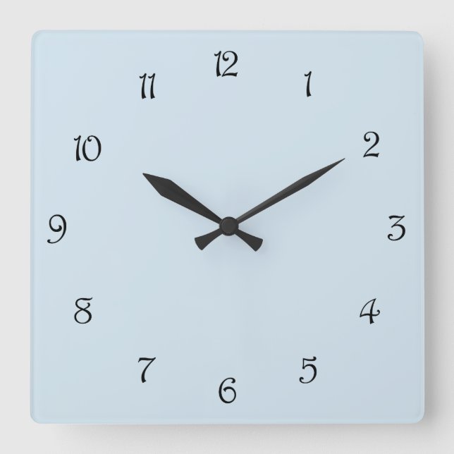Black Script Numbers On Pale Blue wccn Quadratische Wanduhr (Vorderseite)