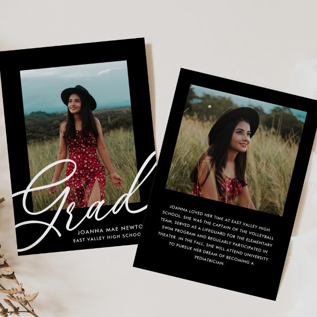 Black Script Zwei-Foto-Abschluss-Ankündigung Einladung (Von Creator hochgeladen)