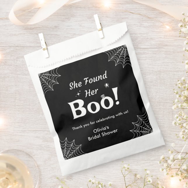 Black She fand ihr kobales Halloween-Brautparty Geschenktütchen (Ausgeschnitten)