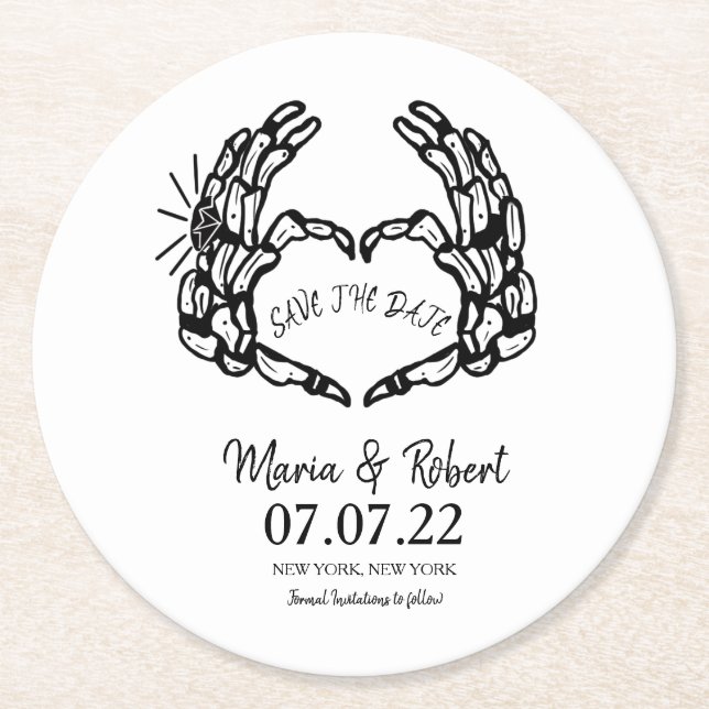 Black Skeleton Hand Heart Wedding Rings Doodle Inv Runder Pappuntersetzer (Vorderseite)
