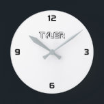 Black & White, DIY Name in White & Black Outline Runde Wanduhr<br><div class="desc">Black and White design with personalized Name in White and Black Outline with 4 black hour numbers.</div>