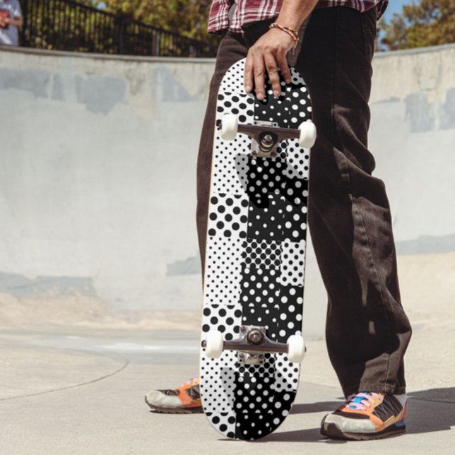 Black White Fashion Polka Dots Style Design  Skateboard (Von Creator hochgeladen)