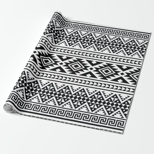 Black White Geometric Tribal Pattern Aztec Boho Geschenkpapier (Ungerollt)