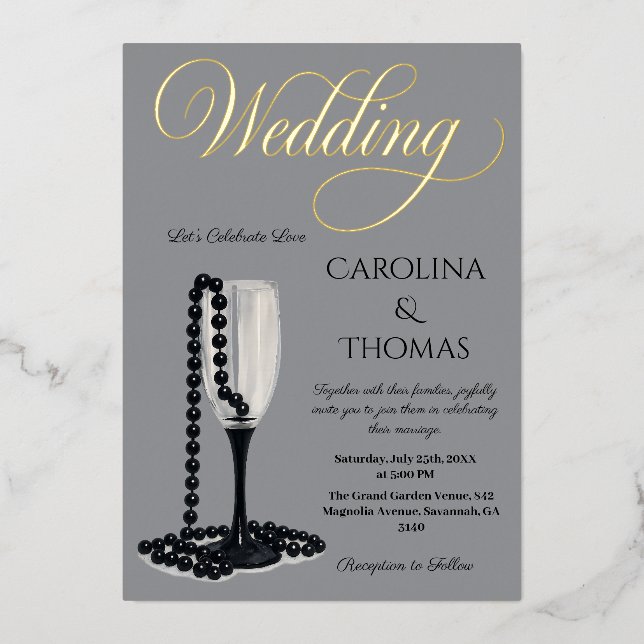 Black & White Pearl Champagne Glass Wedding Folieneinladung (Vorderseite)