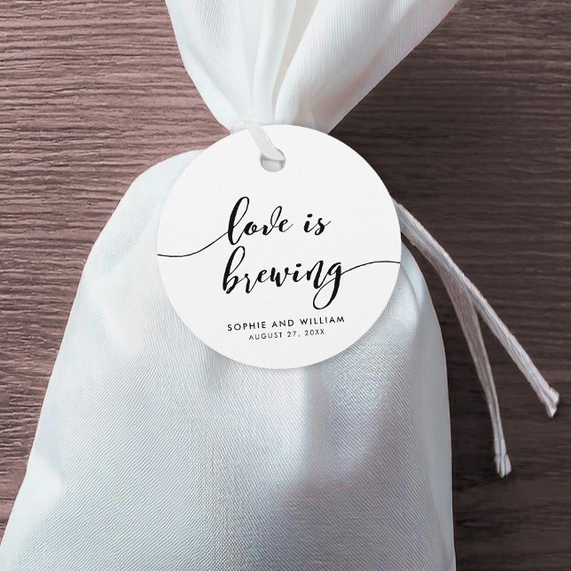 Black & White Relax Script Liebe ist Brauing Weddi Geschenkanhänger (Von Creator hochgeladen)