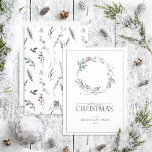 Black Winter Botanical Wreath Frohe Weihnachts Hol Feiertagskarte<br><div class="desc">Wie kann man den Feiertag besser vermitteln als mit unserer Black Winter Botanical Kraath Frory Weihnachtskarte? Diese schöne Karte verfügt über einen modernen und winterlichen Kranz, der schön mit dunkelschwarzen, roten und desaturierten grünen Winterbotanicals dekoriert ist. Das Wort "Merry" ist elegant in einem Skript-Schriftart geschrieben, was es zu einer perfekten...</div>