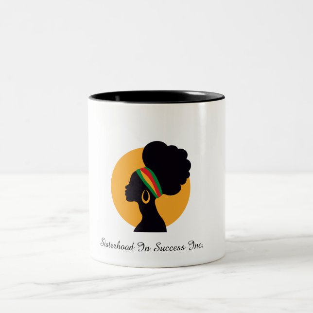 Black Women Reflecting Zweifarbige Tasse (Mittel)