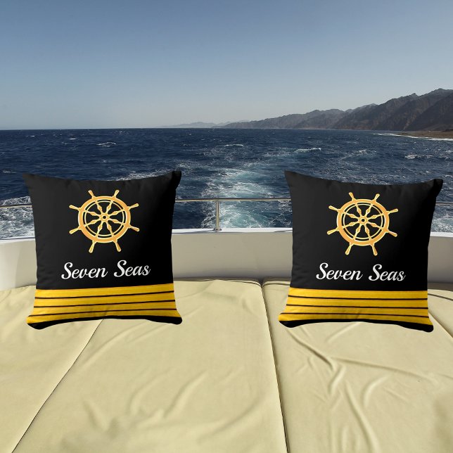 Black Yacht Bootsname Gold Lenkradstreifen Kissen (Von Creator hochgeladen)