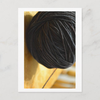 Black Yarn Postkarte