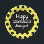 Black & Yellow Polka Dot Custom Geburtstag Pappteller<br><div class="desc">Machen Sie Ihr Party oder Ihre Ansammlung mit diesen schicken schwarz-gelben Polka Dotpaper Tellern niedlich. Anpassen mit Ihrem Namen oder Ihrer Nachricht</div>