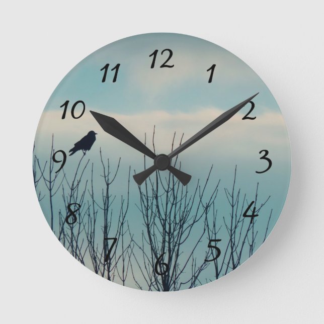 Blackbird und Wolken Runde Wanduhr (Vorderseite)