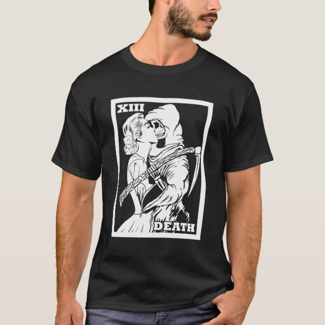 Blackcraft Kuss von Death Tarot Card Deck Goth Gri T-Shirt (Vorderseite)