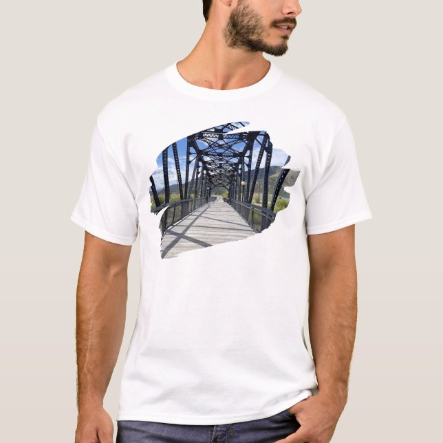Blackfoot River Crossing T-Shirt (Vorderseite)