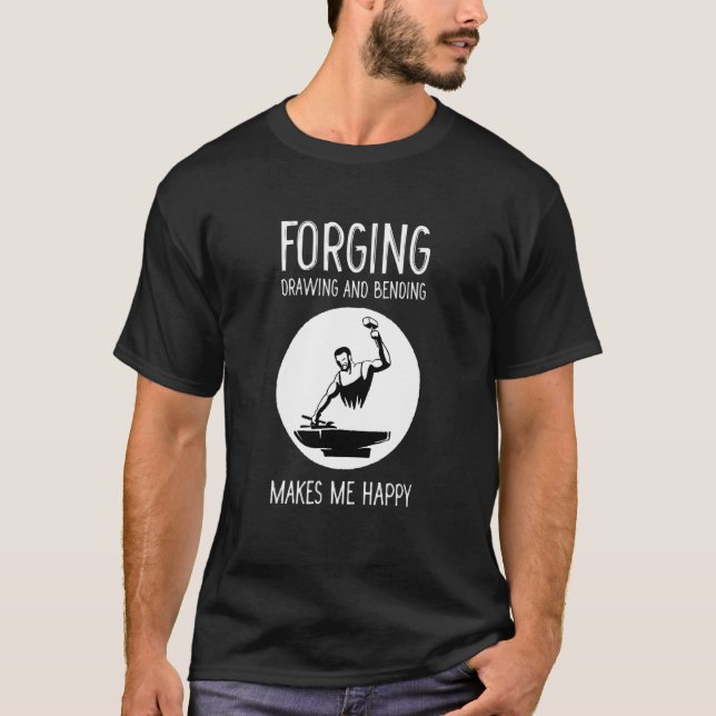 Blacksmith Metal Worker Hammering Metal T-Shirt (Vorderseite)