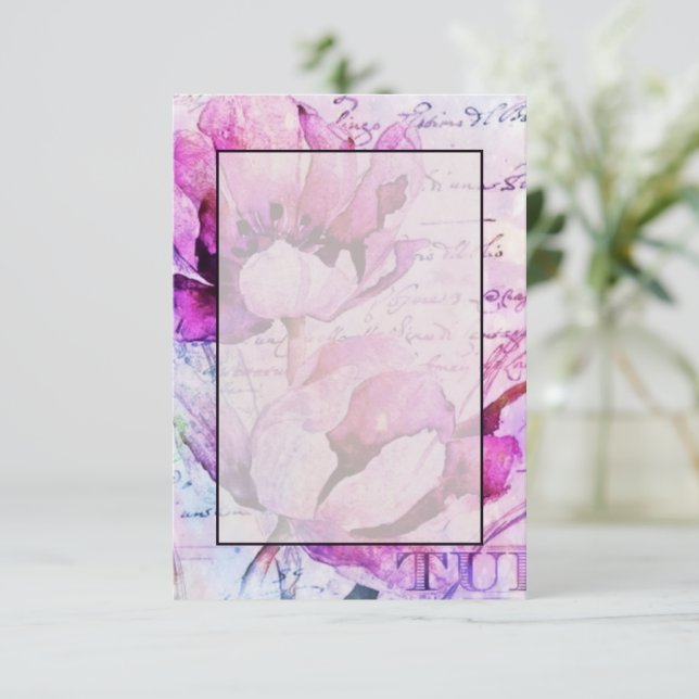 Blank Budget lila Tulips Hochzeit Einladung (Stehend Vorderseite)