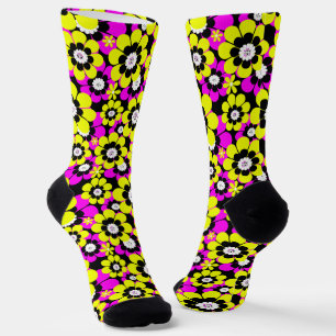 Bläserglänzende Neonmuster-Verkrüstung und gelber  Socken