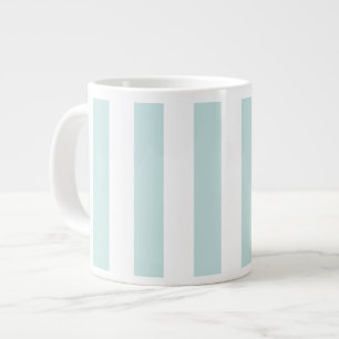 Blasses Türkis und weiße vertikale Streifen Jumbo-Tasse