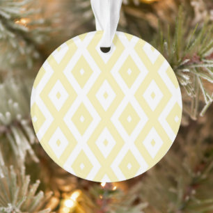 Blassgelbes und weißes Diamantmuster Ornament