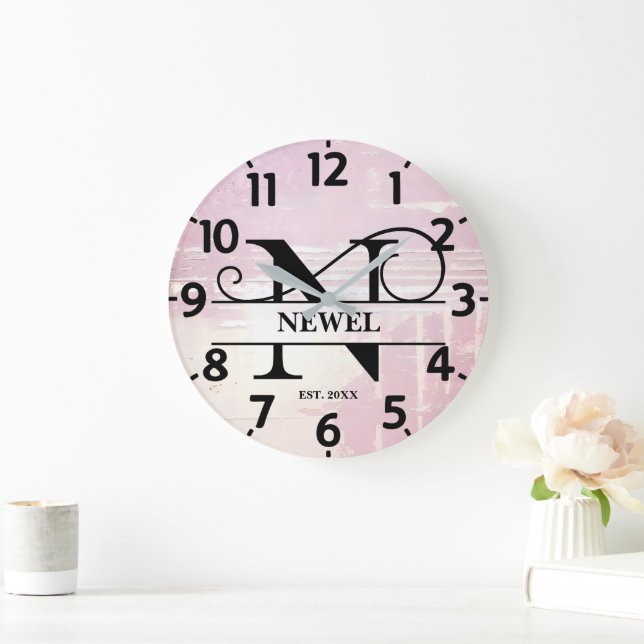 Blasslavender n Monogramm gestört Große Wanduhr (Zuhause)