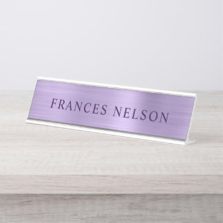 Blasslila Metallisch Stylische Serif Schreibtischnamensplakette