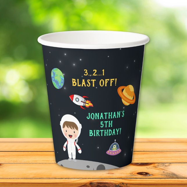 "Blast Off Astronaut - Space Birthday Party" Pappbecher (Von Creator hochgeladen)