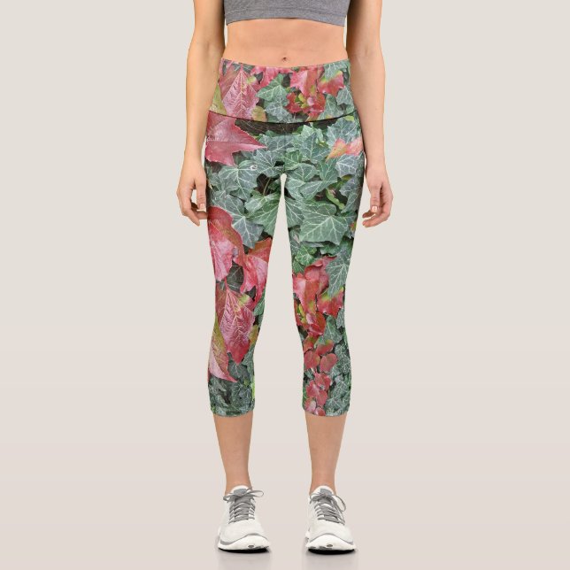 Blätter aus Efeu in Rot im Herbst Capri Leggings (Vorderseite)