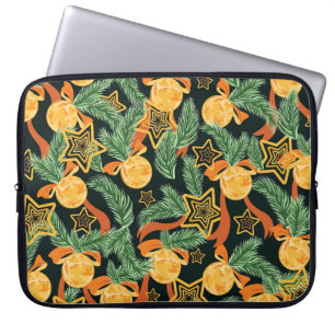 Blätter aus Kiefern, Sterne: festliche Muster Laptopschutzhülle