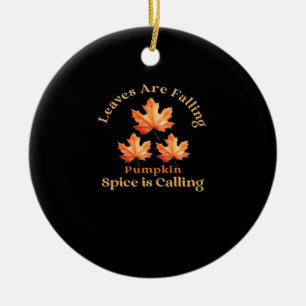 Blätter fallen, Kürbisgewürz ruft Keramik Ornament