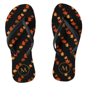 Blätter für Herbstfarben mit Monogramm Flip Flops