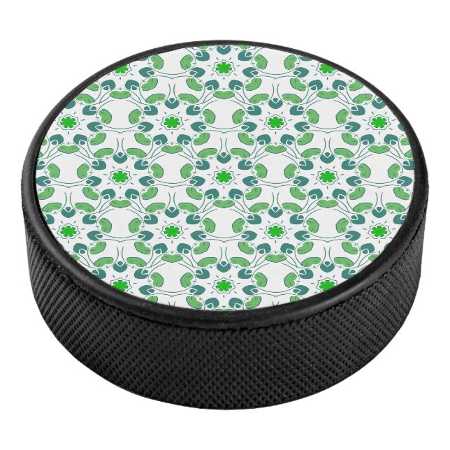 Blattmuster, Muster von Blätter, grüne Blätter Eishockey Puck (3/4)