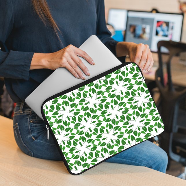 Blattmuster, Muster von Blätter, grüne Blätter Laptopschutzhülle (Von Creator hochgeladen)
