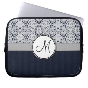 Blau auf silbernen Marine-Streifen und Monogramm d Laptopschutzhülle