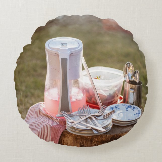 Blau-blaue Keramik Teller und Pitcher Rundes Kissen (Vorderseite)