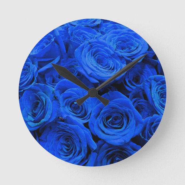 Blau blühende Blumen blauer Rose Runde Wanduhr (Vorderseite)
