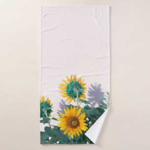 Blau-gelbe Blumen an der weißen Wand Badehandtuch